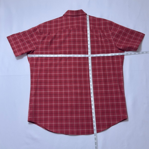 Van Heusen Red Plaid Men's Short Sleeve Large Shirt Excellent - Picture 3 of 8